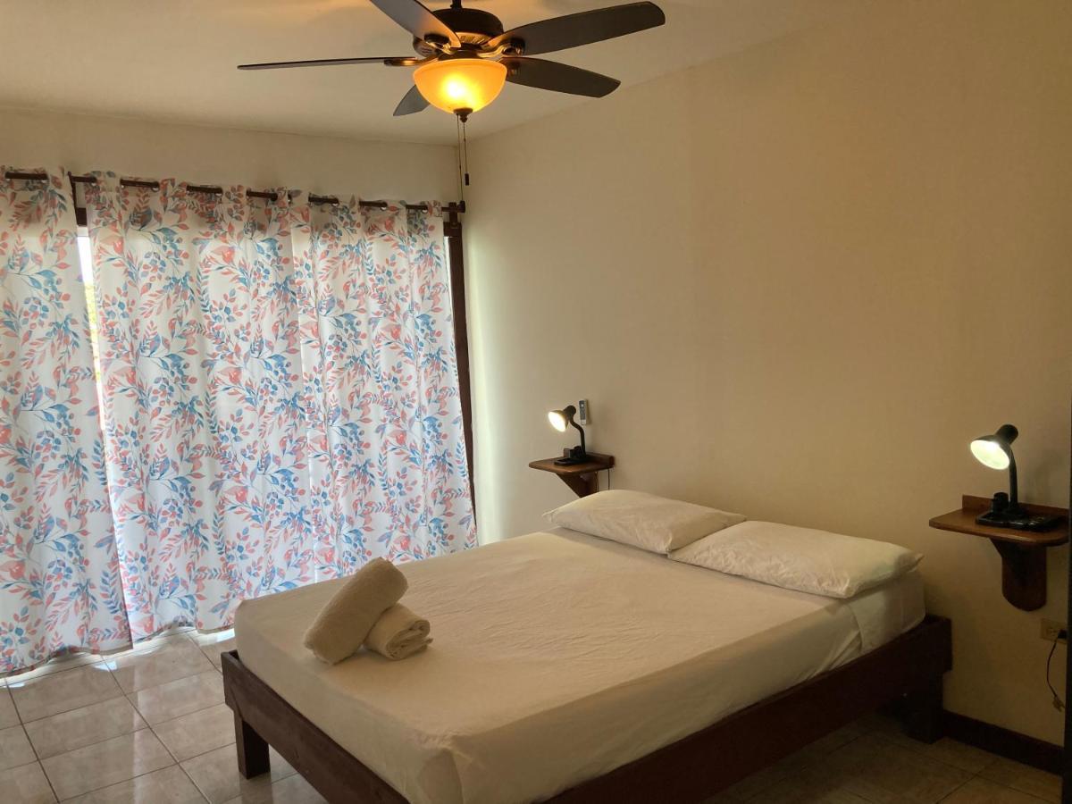 Hotel Los Balcones Over Seas Bocas del Toro Exterior photo